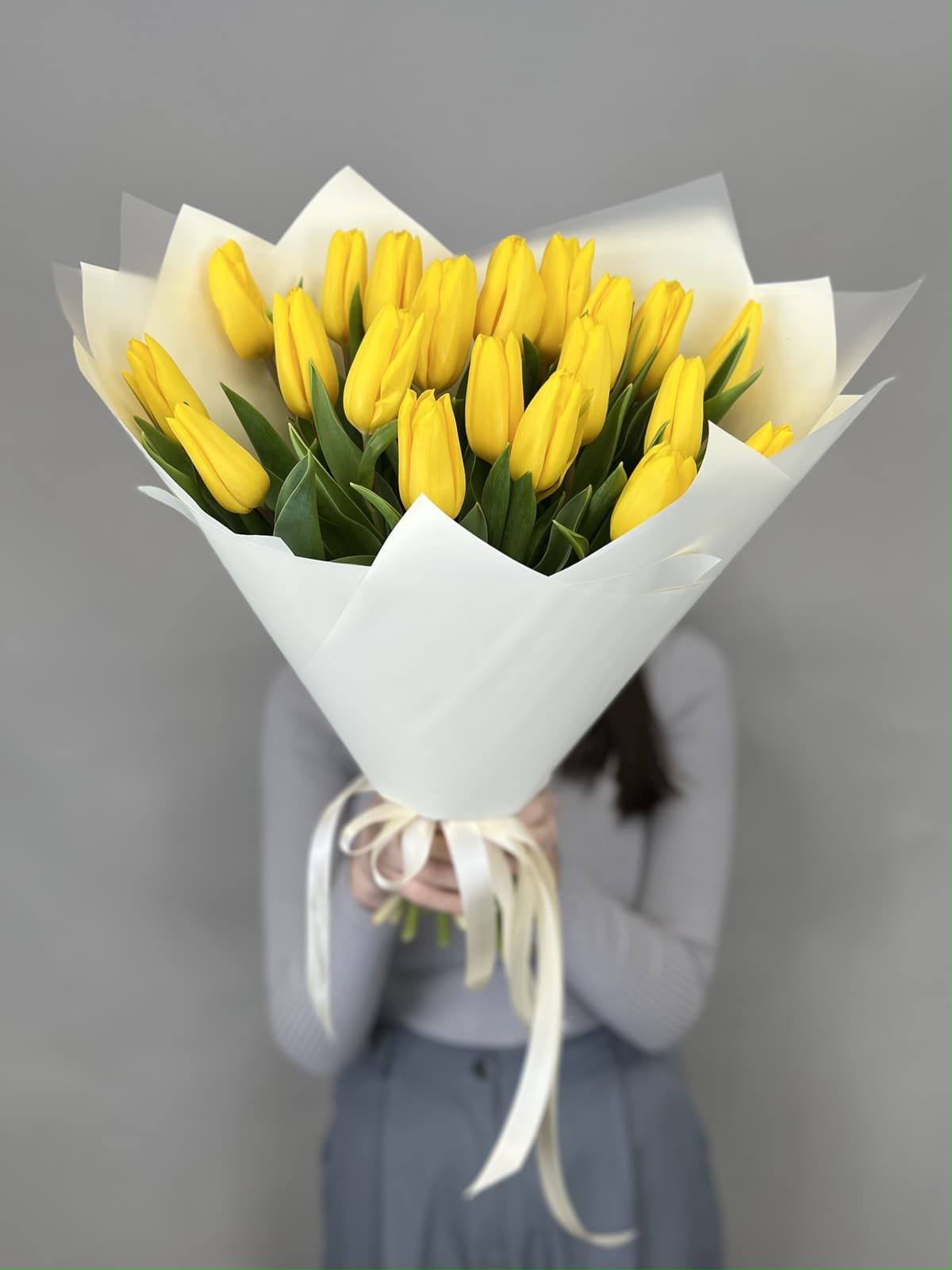 Букет из 21 желтого тюльпана "Gold" S