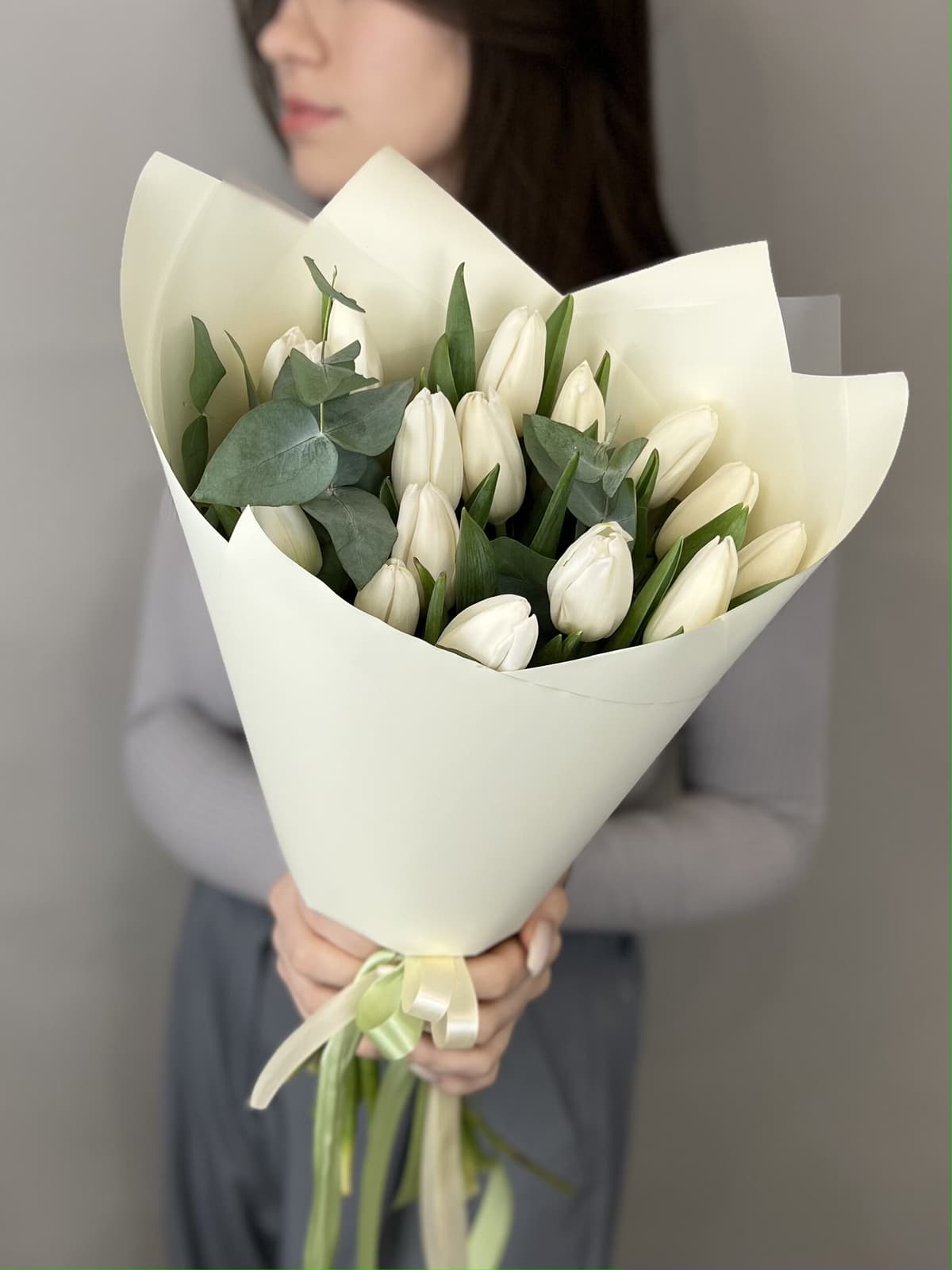 Красивый букет тюльпанов "Снежный" (15)