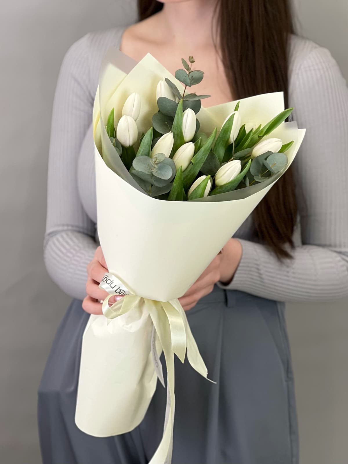 Оригинальный букет тюльпанов "Snowy" S