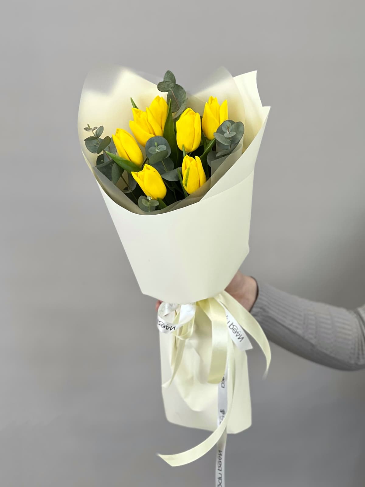 Прекрасный букет тюльпанов "Солнечный" (7)