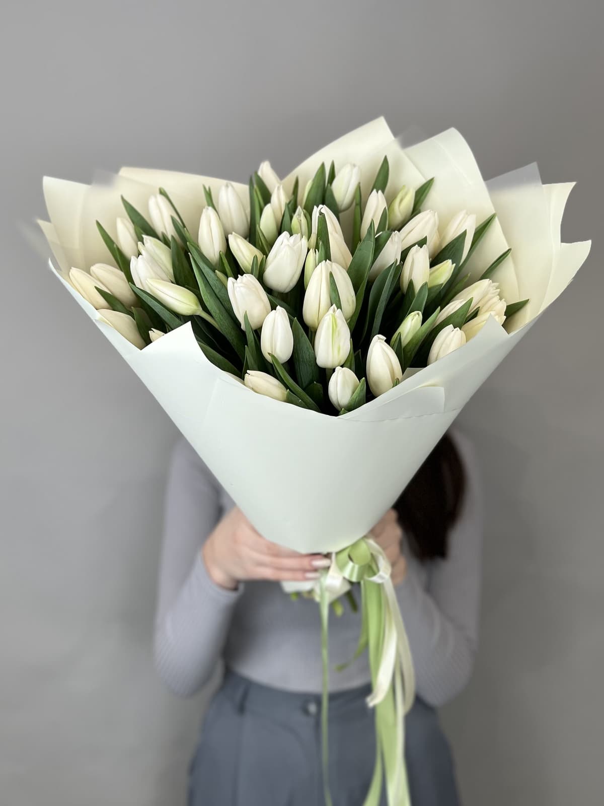 Весенний букет из 51 белого тюльпана "Белоснежный" (51)