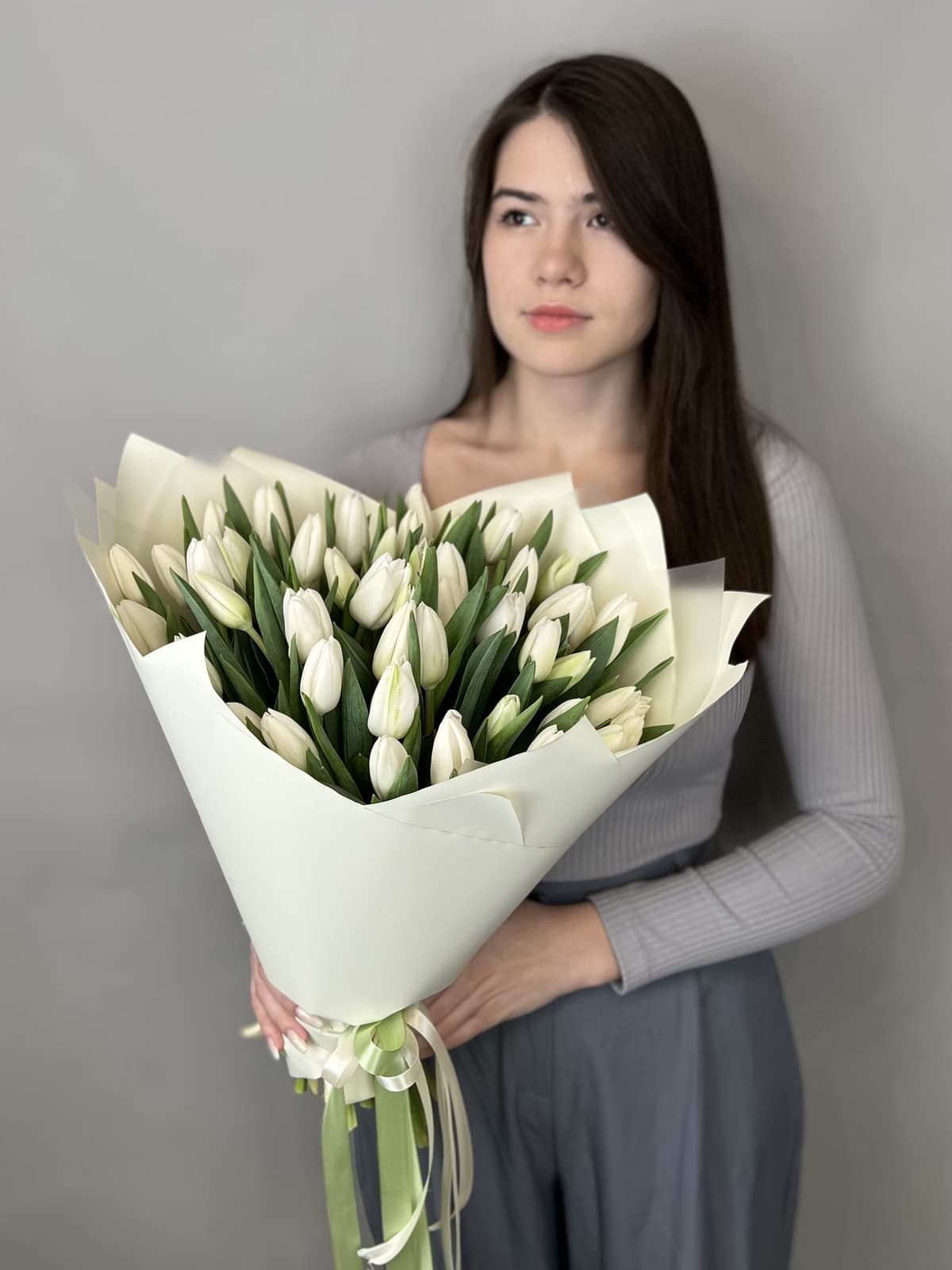 Весенний букет из 51 белого тюльпана "Белоснежный" (51)