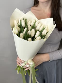 Букет из 21 белых тюльпанов "White" S