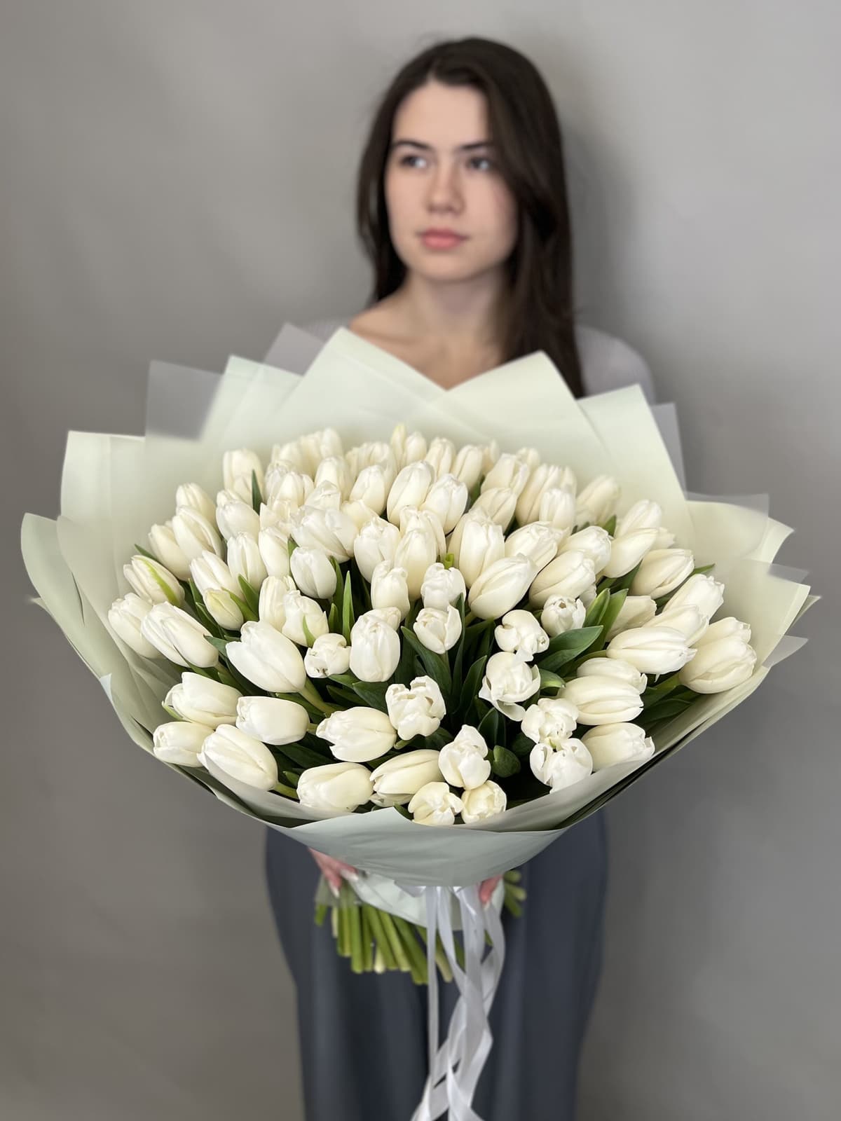 Роскошный букет из 101 белого тюльпана "Белоснежный"