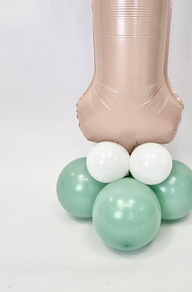 Цифра на подставке с воздухом «Хит»