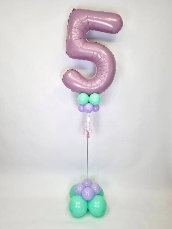 Цифра на стойке из шаров с воздухом «Стандарт» Цифра на стойке из шаров с воздухом «Стандарт»