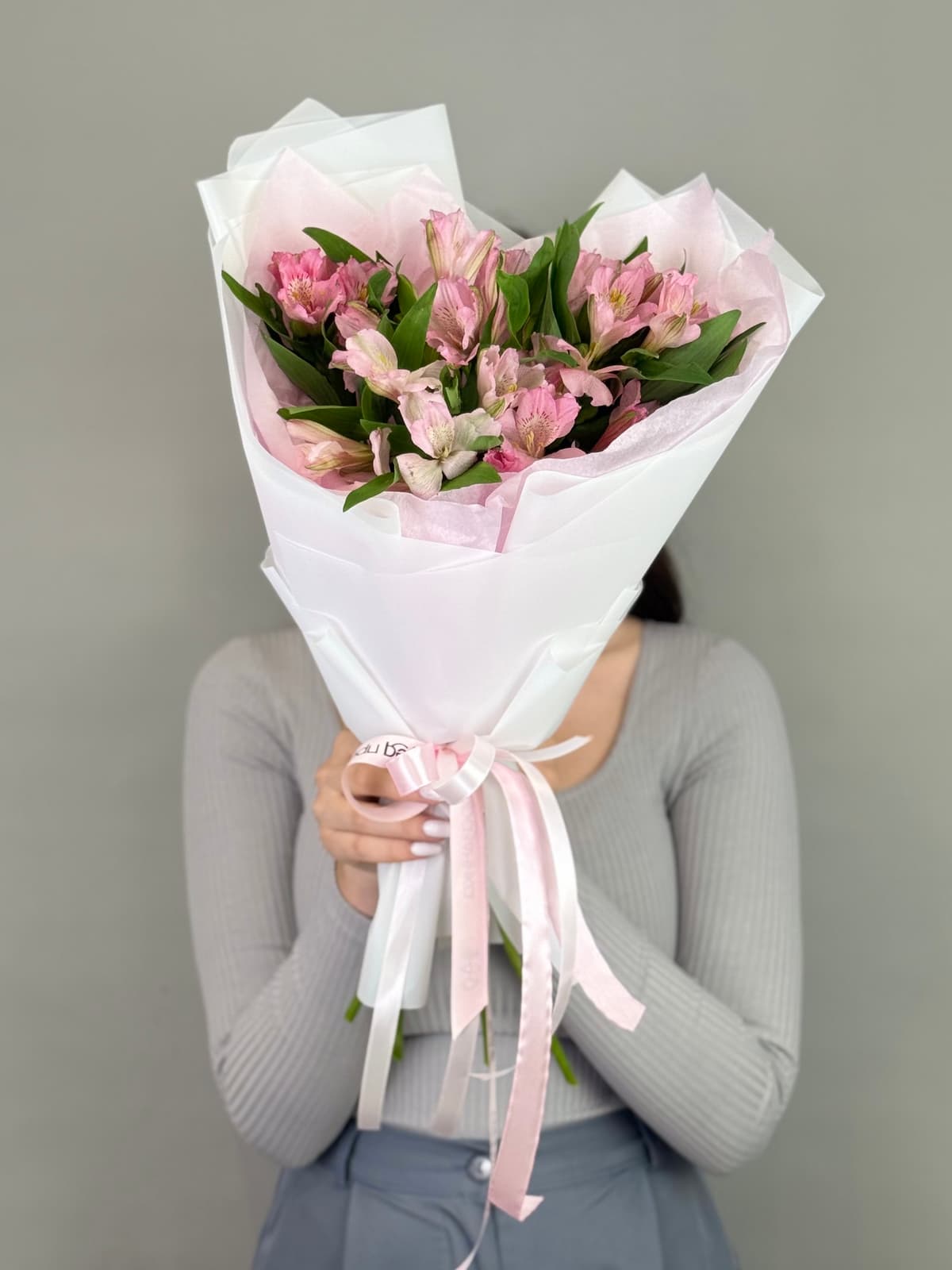 Цветочный букет из 5 альстромерий "Примадонна"