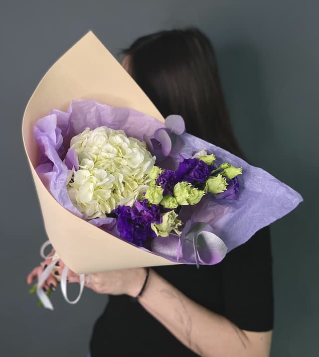 Дуо букет из Эустом и Гортензии Дуо букет из Эустом и Гортензии