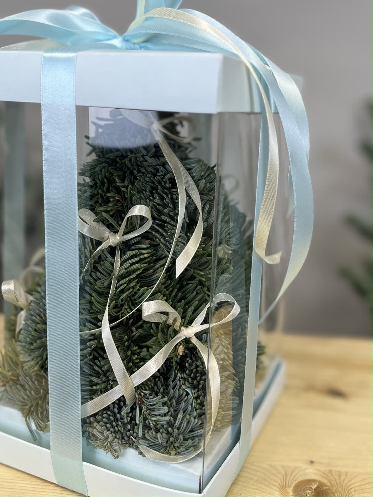 Елка в подарочной упаковке "Голубая" S