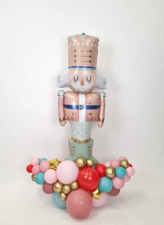 Фигура на стойке с воздухом «Щелкунчик» Фигура на стойке с воздухом «Щелкунчик»