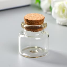 Флористический декор "Бутылочка с пробкой"