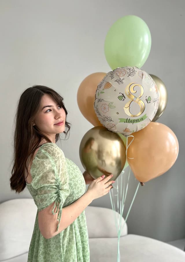 Фонтан из шаров «8 Марта мини» Фонтан из шаров «8 Марта мини»