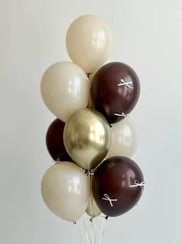 Фонтан из шаров «Бежевый бант»