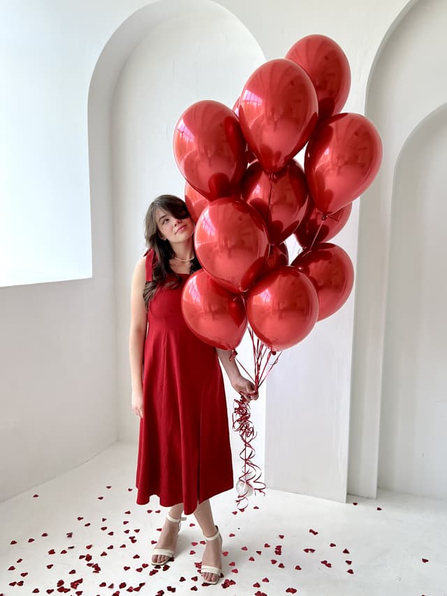 Фонтан из шаров «Эффектный красный» Фонтан из шаров «Эффектный красный»