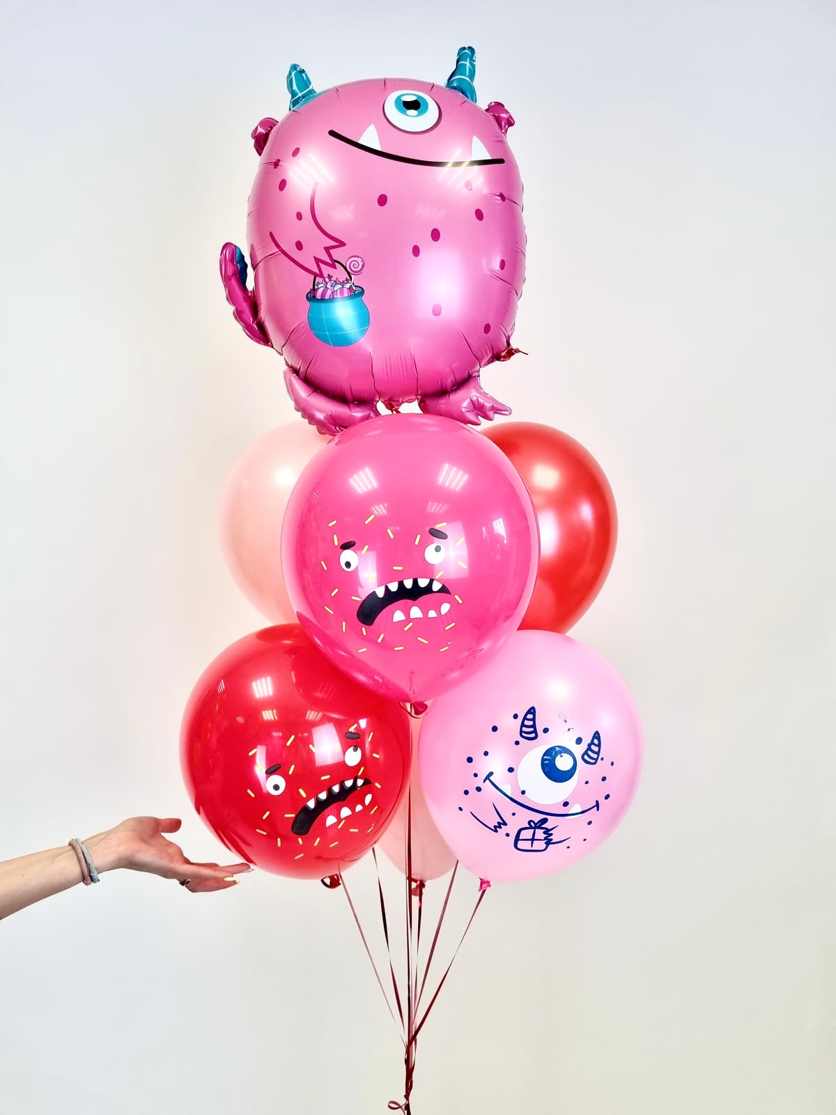 Фонтан из шаров "Монстрик Джуди"