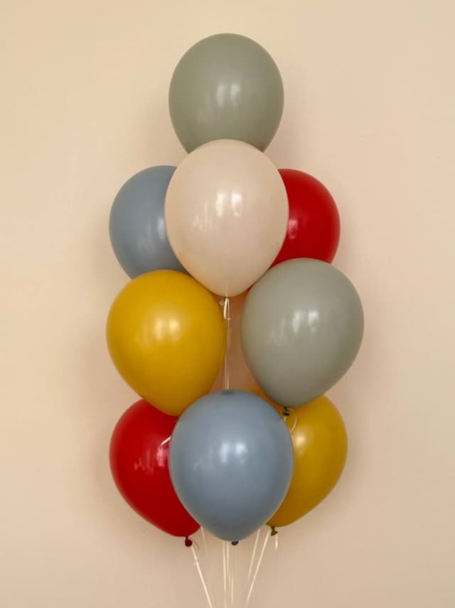 Фонтан из шаров «Ретро настроение» Фонтан из шаров «Ретро настроение»