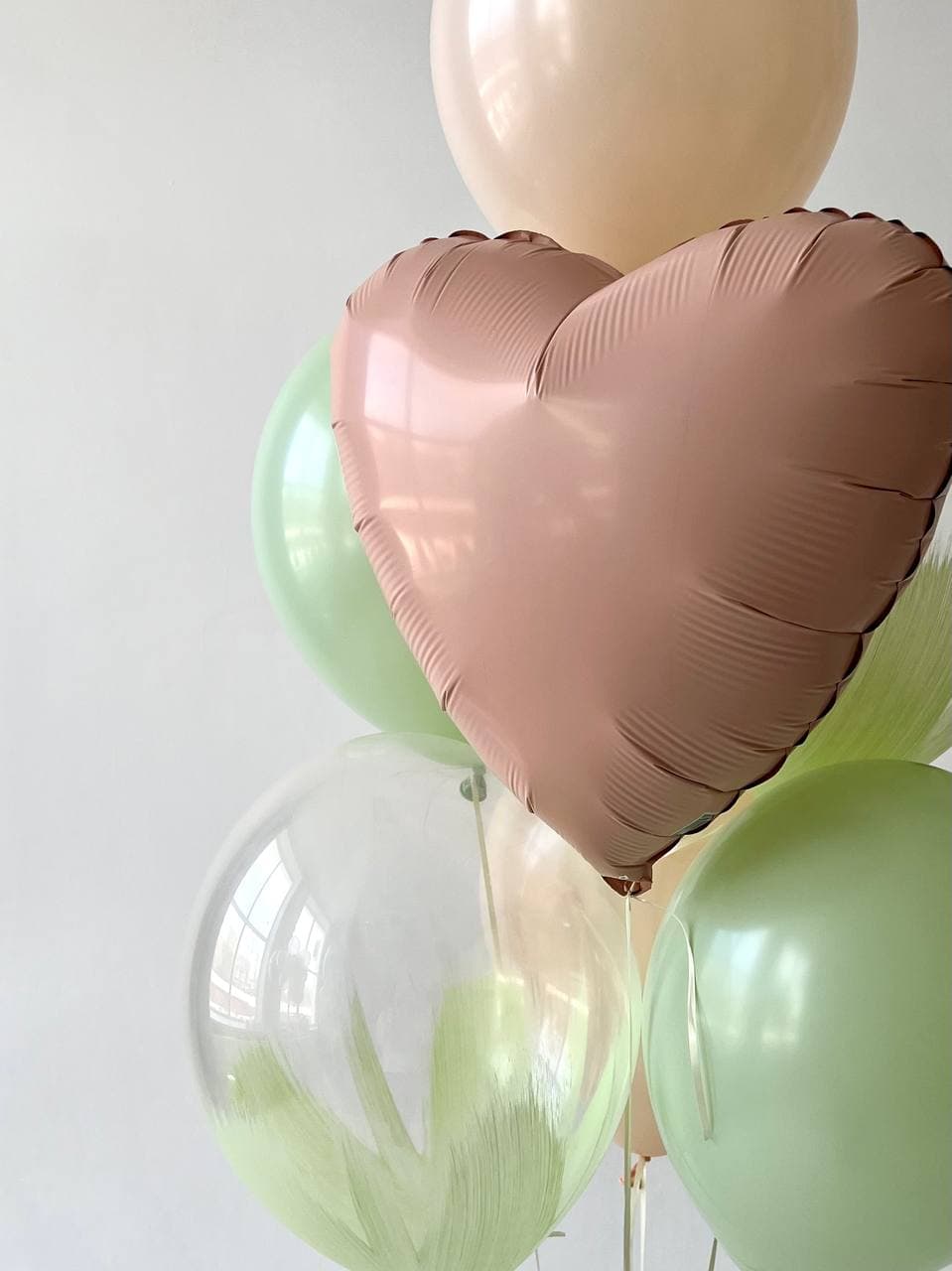 Фонтан из шаров «Румяна»