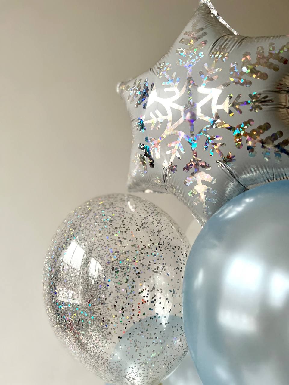 Фонтан из шаров «Снежинка»