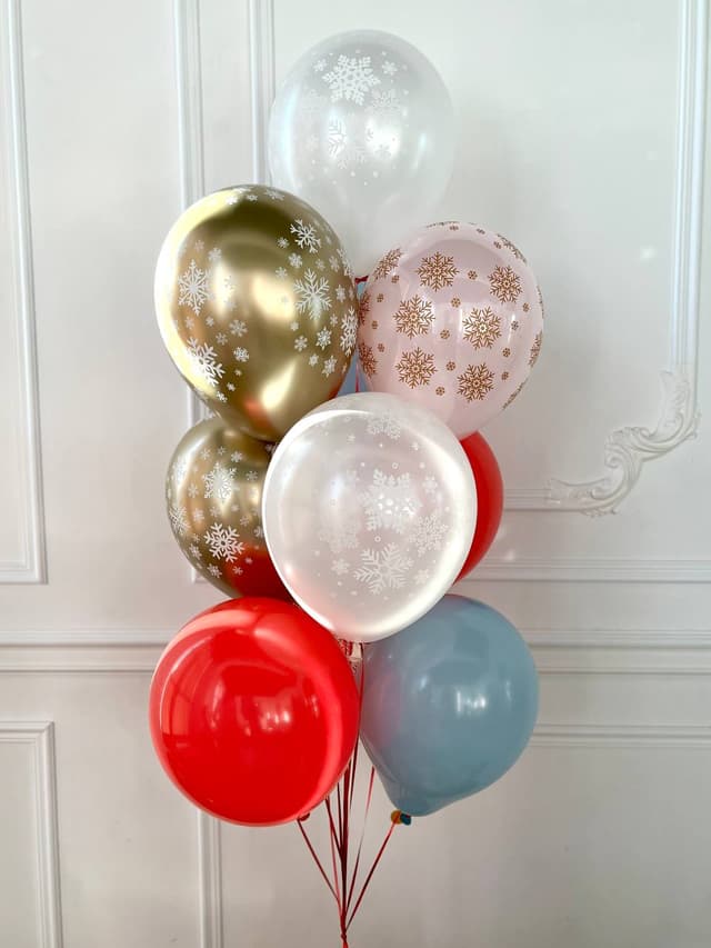 Фонтан из шаров «Снежинки» Фонтан из шаров «Снежинки»