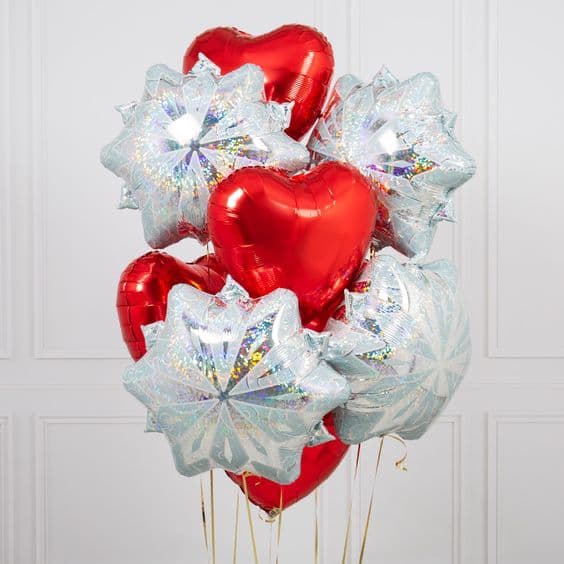 Фонтан из шаров «Снежинки и Сердца»