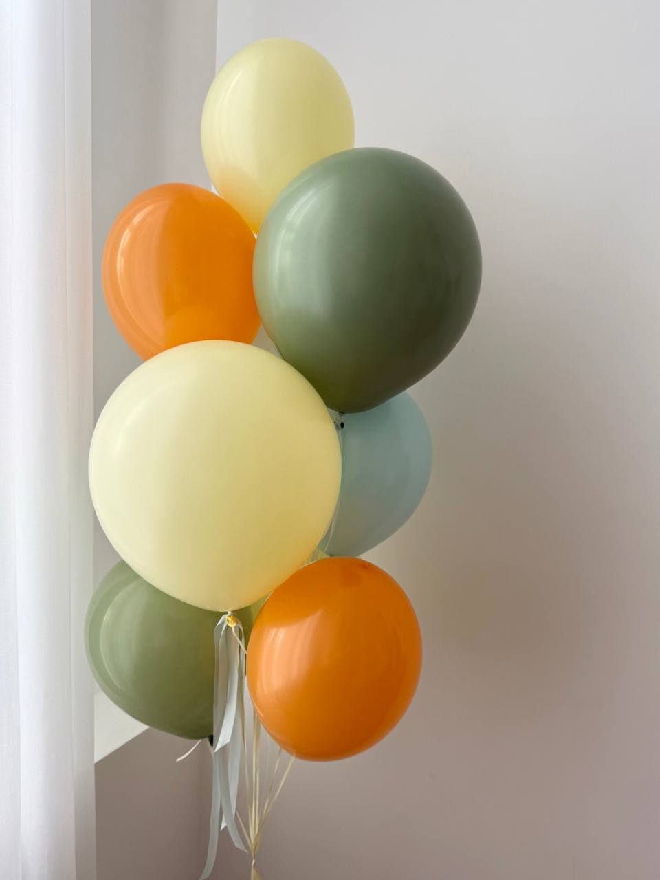 Фонтан из шаров «Веселые конфетти»