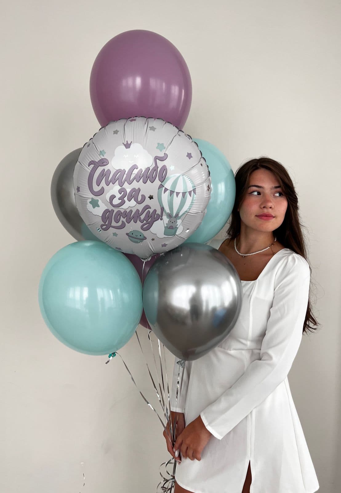 Фонтан из шаров: «Зайка на шаре»