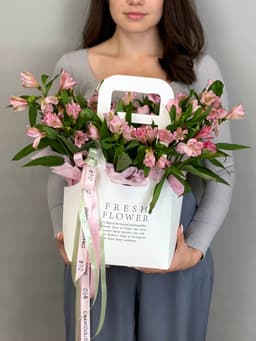 Композиция из альстромерий "Рассвет"