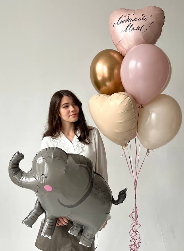 Композиция из шаров «Единственной маме на свете» Композиция из шаров «Единственной маме на свете»