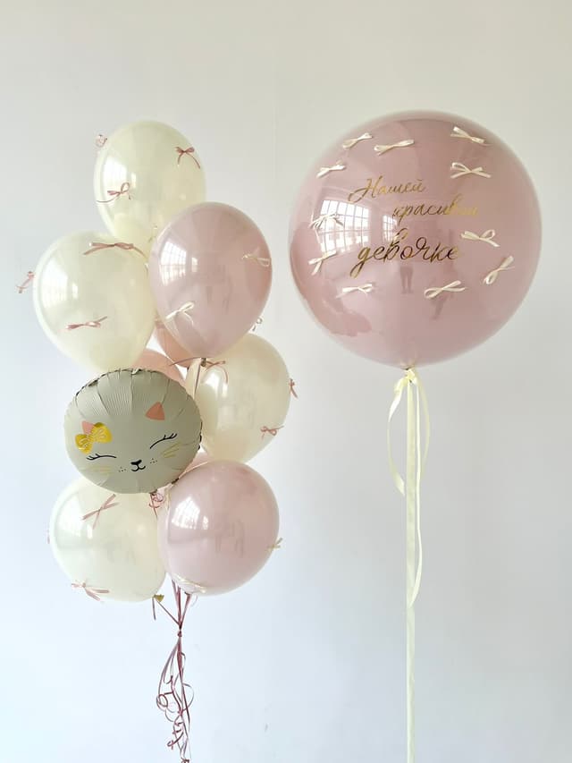 Композиция из шаров «Кошечка» Композиция из шаров «Кошечка»