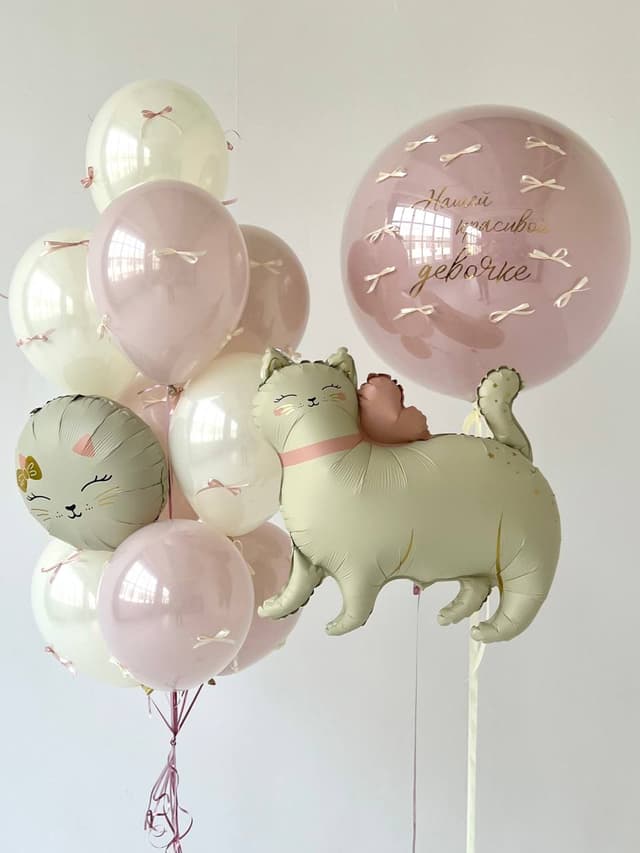 Композиция из шаров «Кошка кокетка» Композиция из шаров «Кошка кокетка»