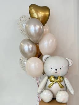 Композиция из шаров «Кремовый мишка»