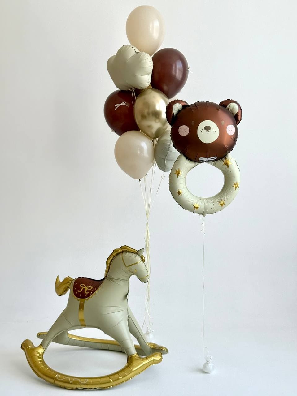 Композиция из шаров «Лошадка качалка»