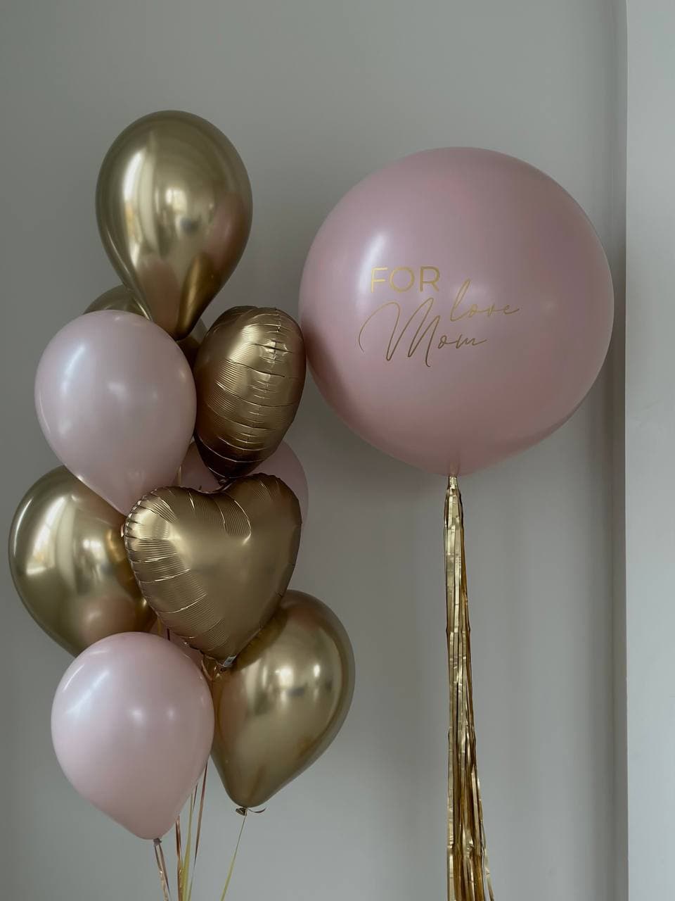 Композиция из шаров «Love mom»