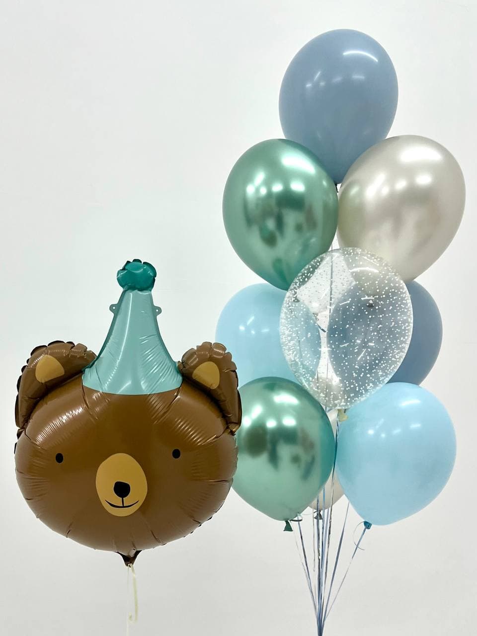 Композиция из шаров «Мишка в колпаке»