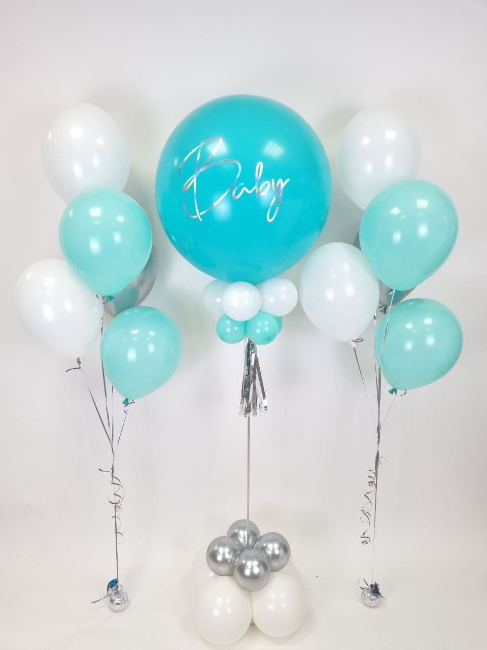 Композиция из шаров на стойке с воздухом "Морская Волна"