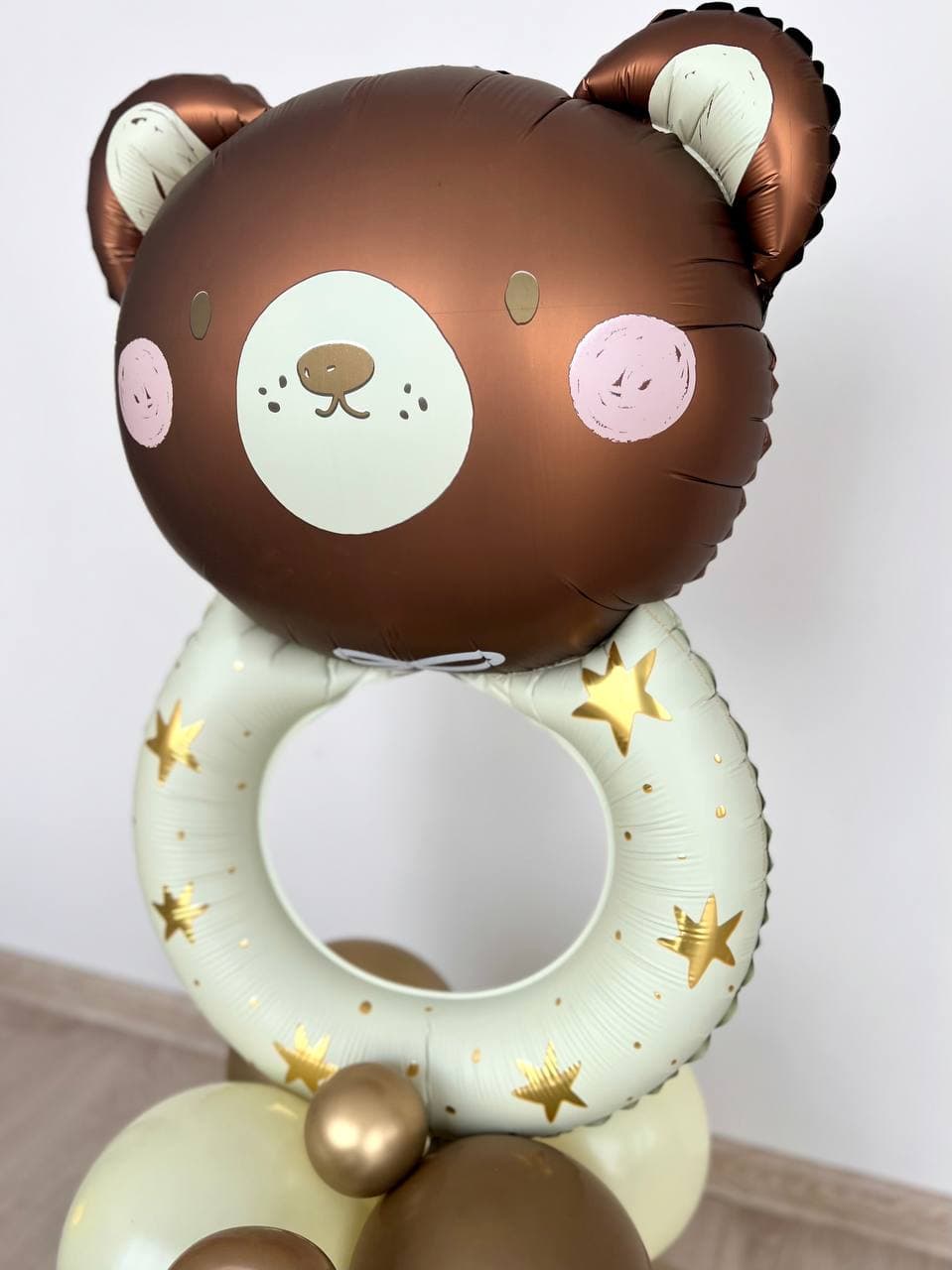 Композиция из шаров с воздухом «Мишка»