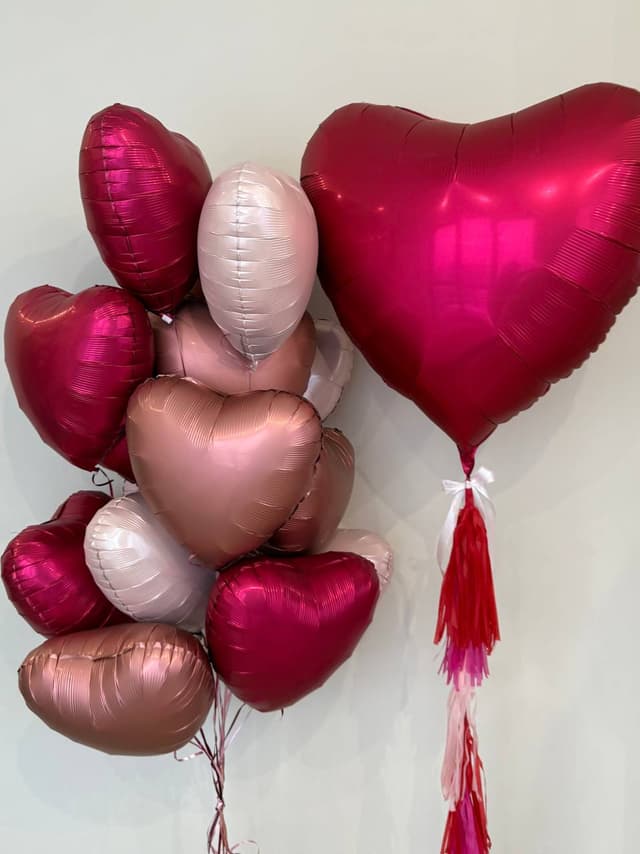 Композиция из шаров «Вишня» Композиция из шаров «Вишня»