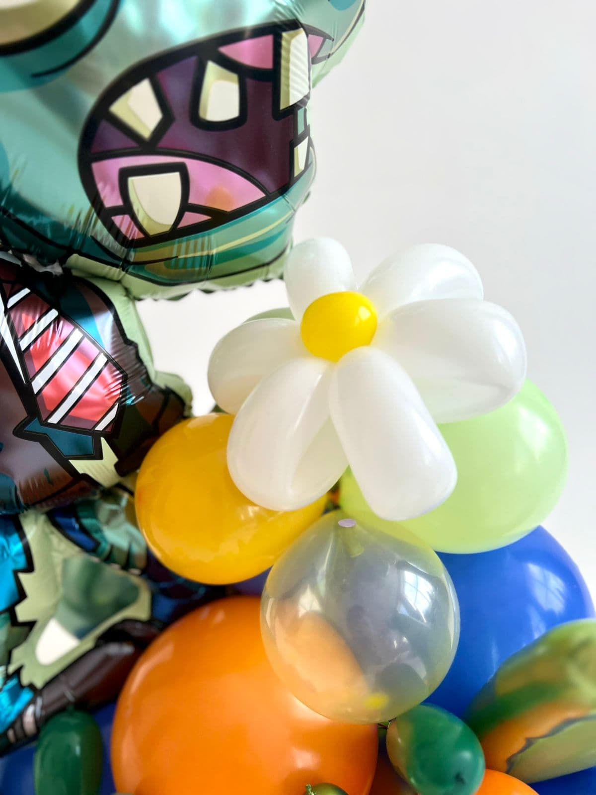 Композиция из шаров «Зомбиленд»