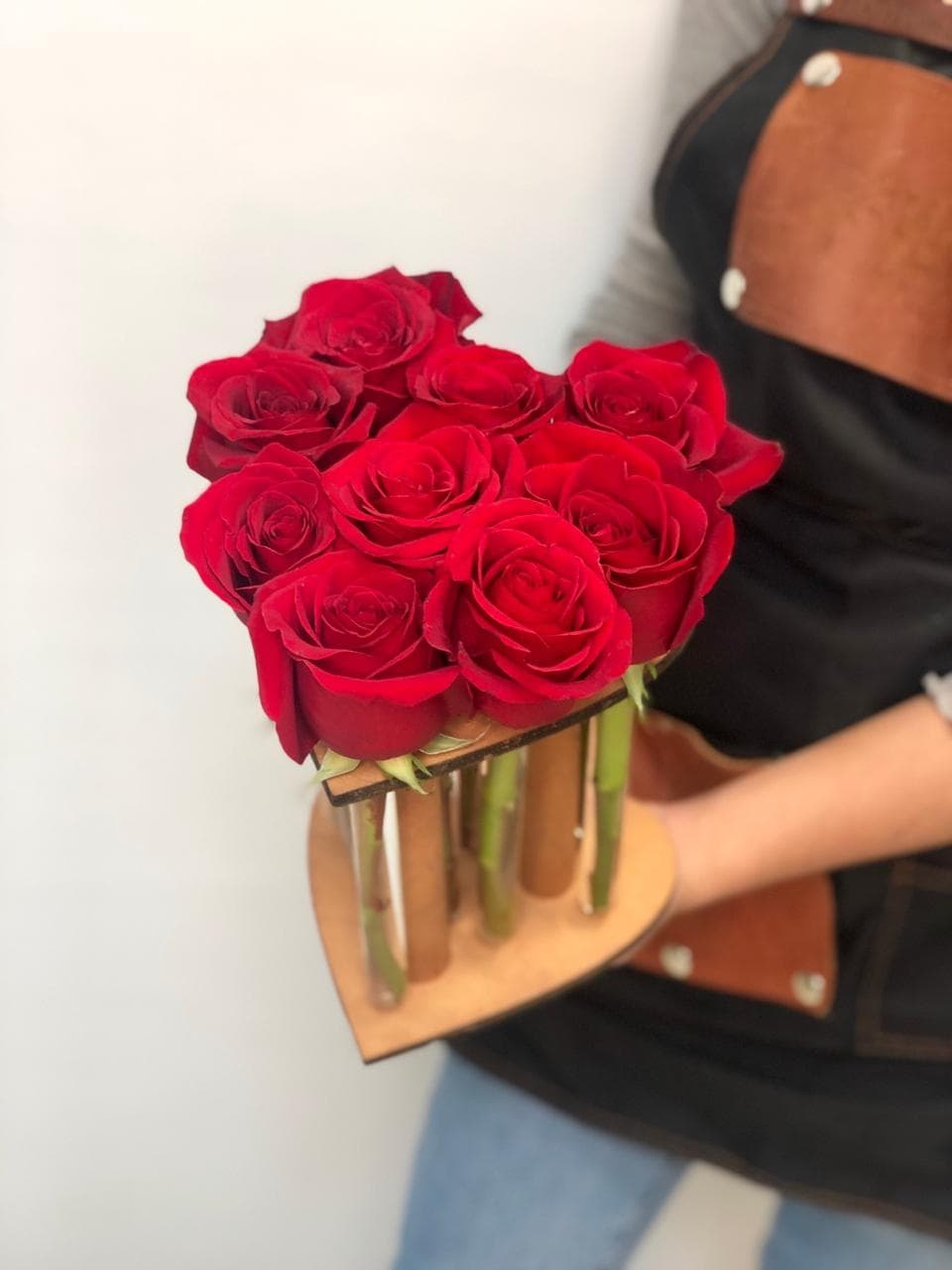 Композиция 9 роз в пробирках Уфа