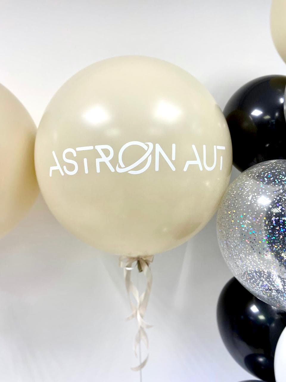 Композиция из шаров "Белый песок"