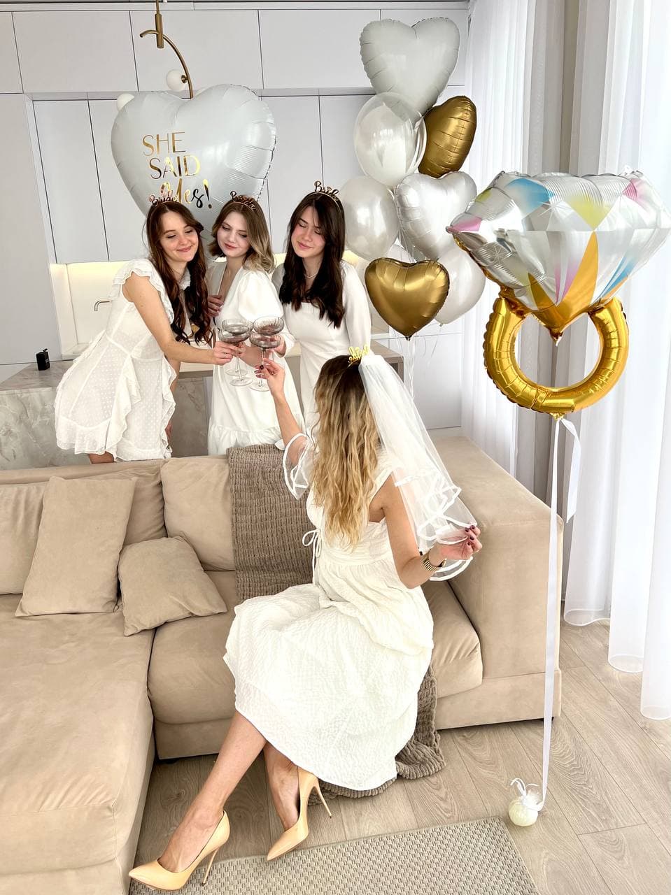 Композиция из шаров «Белоснежная невеста»