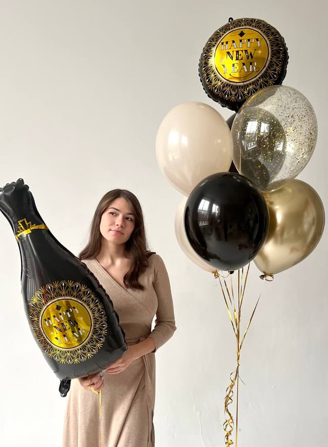 Композиция из шаров «Happy New Year» Композиция из шаров «Happy New Year»