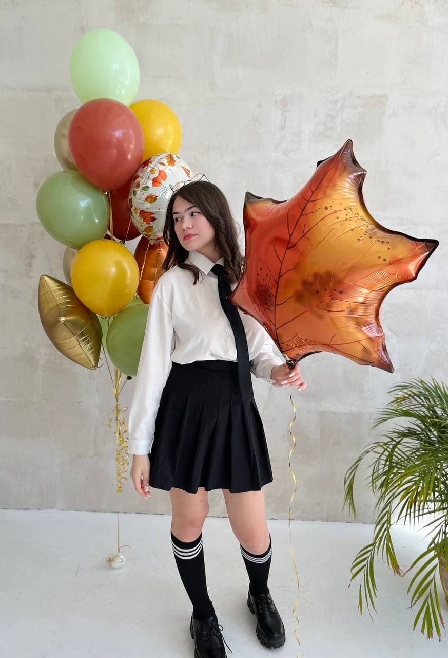 Композиция из шаров "Кленовые листья"