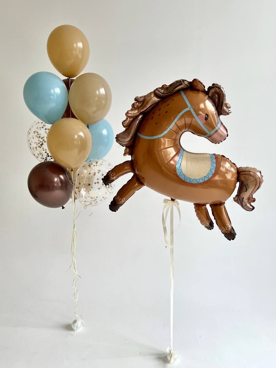 Композиция из шаров «Маленькая лошадка»