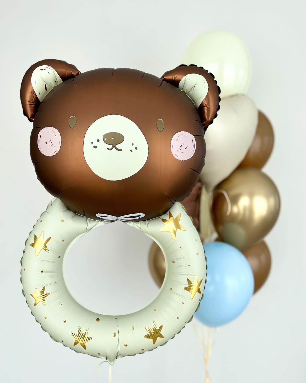 Композиция из шаров «Мишка малышка»