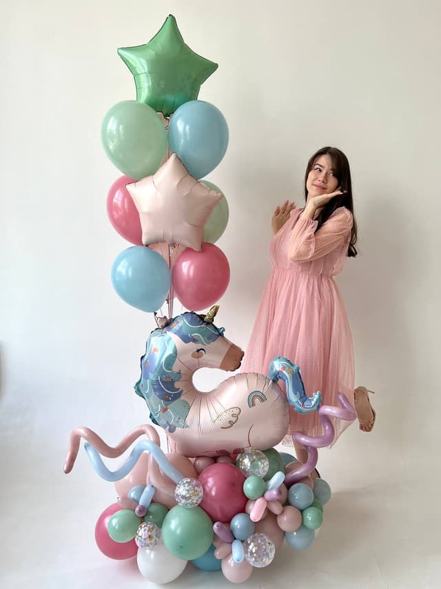 Композиция из шаров «морской единорог» Композиция из шаров «морской единорог»