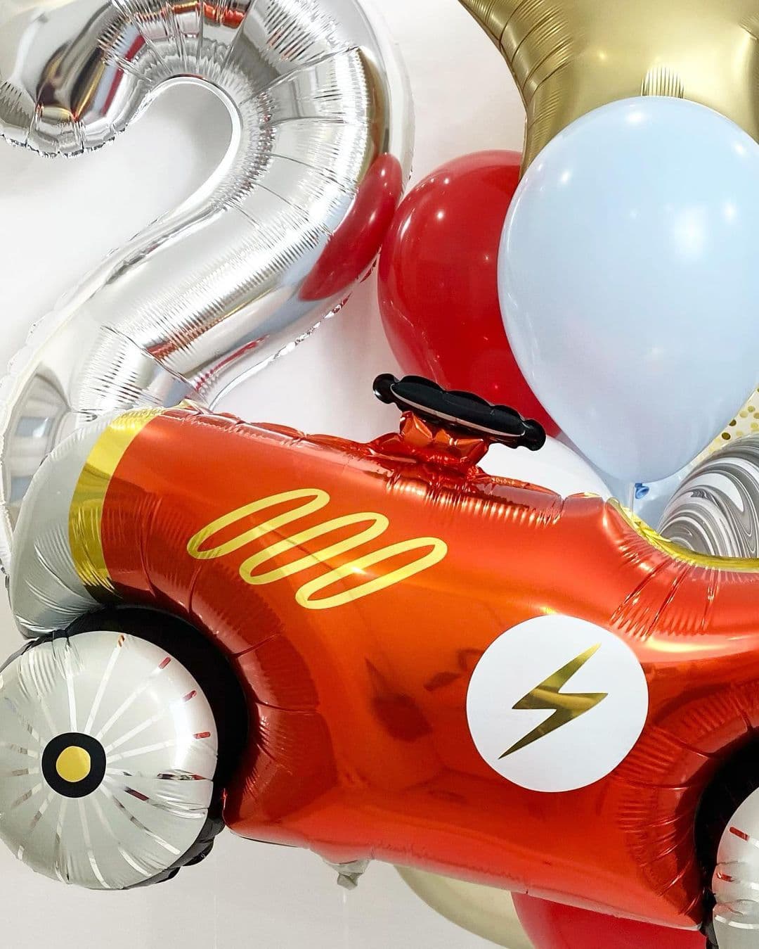 Композиция из Шаров «Мой маленький гонщик»