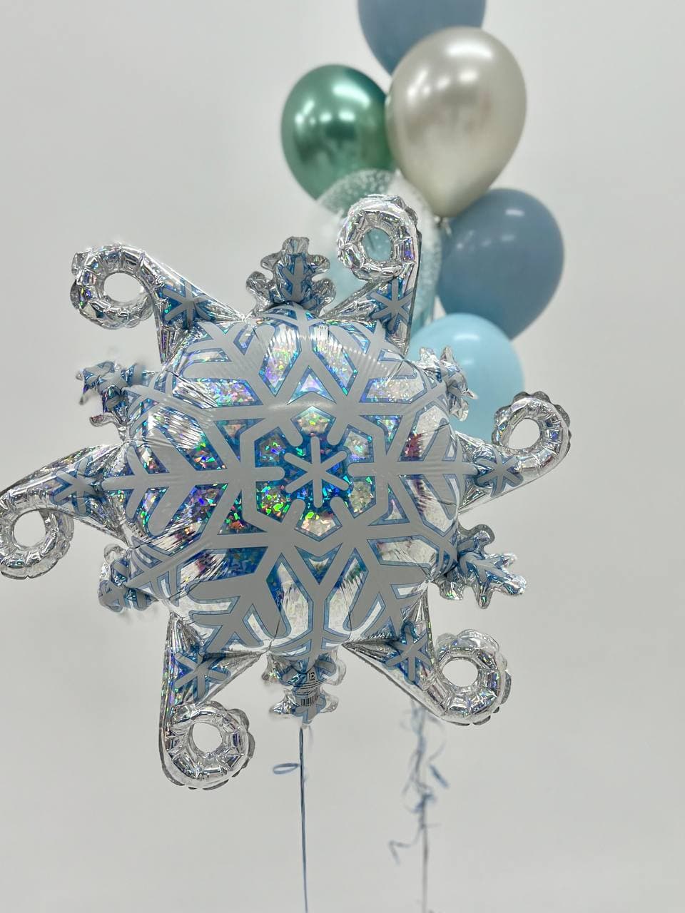 Композиция из шаров «Моя снежинка»