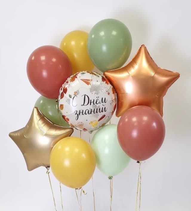 Композиция из шаров на грузах "С Днем знаний" Композиция из шаров на грузах "С Днем знаний"