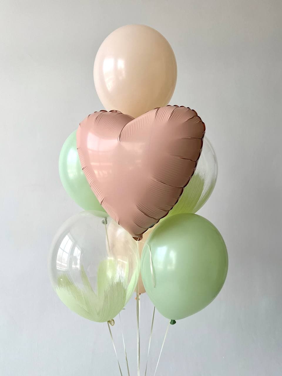 Композиция из шаров «Персики»